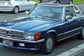 Leoš Mareš dostal luxusní Mercedes. V čem je tento ikonický veterán výjimečný?
