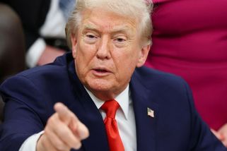 Trump pohrozil Íránu intervencí na ochranu pokojných demonstrantů - Seznam Zprávy