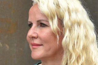 Láska, která Vendulu po smrti Karla Svobody „zachránila“, se proměnila ve strach z příchozího hovoru - Médium.cz