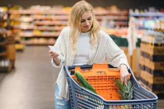 Při nákupech jsem jak neplacená brigádnice. Budu muset chodit i do skladu? - Médium.cz