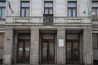 Schodek 389 miliard odmítá většina Čechů - Novinky