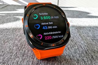 Amazfit vyrobil titanové hodinky s výdrží 30 dní