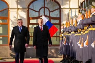 Babiš chystá společné jednání s Ficovou vládou. Zr...