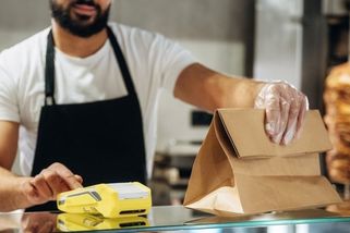 „Dělal, že nerozumí.“ Cizí muž mi vzal ve fast foodu zaplacené jídlo, není to prý poprvé