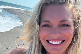 Lucie Borhyová rozpálila fanoušky. V titěrných bikinách ukázala tělo bohyně