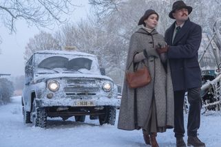 DiCaprio a Lawrence v zasněžené krajině. Fotka obletěla svět, Česku udělá reklamu