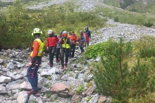 Slovenští záchranáři pomáhali českému chlapci, jenž byl za bouře na cestě pro lezce - Novinky