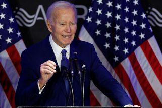 Biden prolomil mlčení a opřel se do Trumpa - Novinky