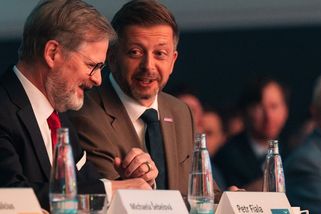 Rakušan spojil kampaň s charitou, Fiala znovu varuje před Babišem - Seznam Zprávy