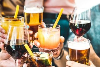 Alkohol a kalorie: Je lepší pít pivo nebo víno? I při dietě si můžete dopřát některé druhy alkoholu