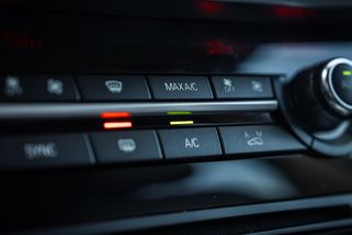 Vypínaní klimatizace před vypnutím motoru: Češi to dělají, z jejich důvodů vám praskne hlava