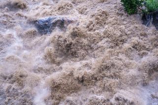 Přívalová povodeň po Nepálu udeřila v Grand Canyonu. A bude hůř