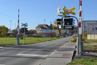 Ve Zlíně srazil vlak cyklistu, zraněním v nemocnici podlehl - Valašské zprávy