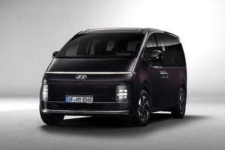 Diesel vyměnil za elektřinu, futuristický Hyundai Staria dorazil na český trh - Novinky