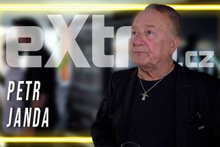 Oslava Jiřiny Bohdalové pod palbou Petra Jandy: Tvrdá kritika výběru hostů i rychlý úprk | Extra v terénu
