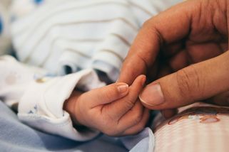 Prvním novorozencem v Příbrami je Dmytro. Schytal spršku nenávisti