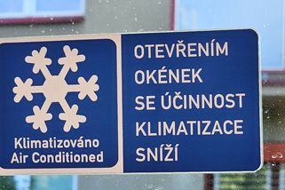 Lidé nadávají, že v Praze jezdí jen čtvrtina klimatizovaných tramvají. Dopravní podnik se hájí - Novinky