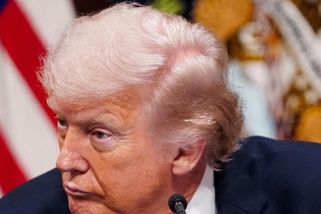 Trumpova obezita jako státní priorita. Prezident už váží přes metrák, lékaři bijí na poplach