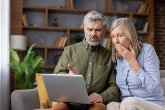 Průměrný důchod budí emoce. Zjistili jsme, kolik seniorů na něj opravdu dosáhne