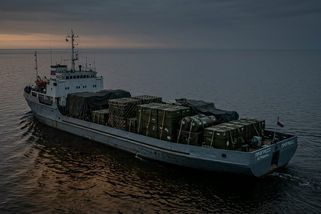 Rusko našlo tajnou cestu k Íránu. Zbraně proudí přes moře, kam Západ nemůže