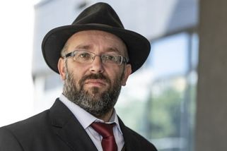 prahain.cz/politika/neuspech-stacilo-ve-volbach-ma-dalsi-obet-25467.html?utm_source=www.seznam.cz&utm_medium=seznam_distribuce&utm_campaign=lide