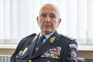 Na bezpečnost na Slavii bude dohlížet exšéf policejní ochranné služby Komorous - Seznam Zprávy