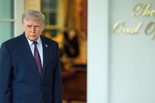 Trump opět rozdával milosti. Omilostnění upravovali měřidla emisí u vozidel - Seznam Zprávy