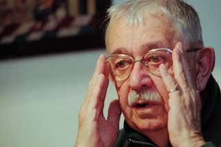 Noc na Karlštejně: Brejchová se zamilovala do Hanzlíka, Brodský trpěl. Marvan se premiéry nedožil - Médium.cz