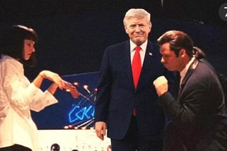 Trump, kterého se nepodařilo odehnat. Internet se mu směje a vymýšlí další scény