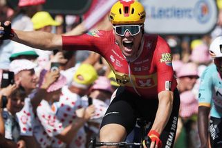 Překvapení na Tour, norský sprinter zaskočil největší favority. Bittnerovi závěr nevyšel - Sport.cz
