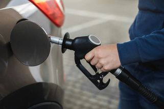 Zákaz spalovacích motorů v EU potvrzen, začněte se chystat na změnu - EnergoZrouti.cz