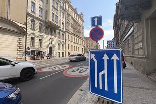 FOTO: Hazardní jízda Filipa Turka. Do křižovatky v...