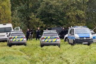 Dramatické záběry z honičky: Gang naháněli i čeští policisté. Pašeráka nezastavila ani střelba