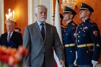Lidé v průzkumu hodnotili prezidenta. Co mu jde nejlépe a zač ho nejvíc kritizovali?