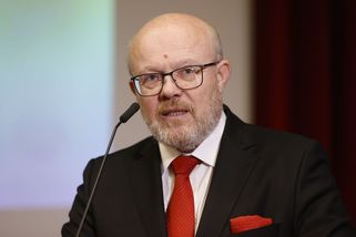 Poplatek za pohotovost několik set korun? Víc peněz nemám, říká Válek lékařům - Seznam Zprávy