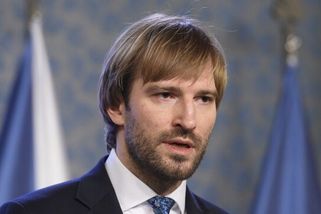 Antivaxeři by měli být odstaveni. Politici po smrt...