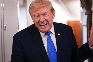 Trump vyhrál turnaj v Bedminsteru. Geniální hráč, nebo chronický podvodník?