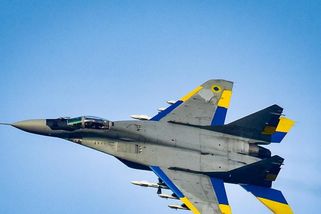 Ukrajinský MiG-29 vyrazil do boje nad Oděsou. Následné nebeské divadlo bralo dech