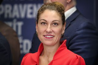 „Babiši, jste nejvíc slabý a trapný premiér, ve vl...