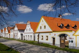 Daň z nemovitostí se mění. Která města už schválila nová pravidla pro rok 2027
