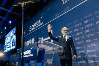 Fiala se pustil do Babiše a Macinky kvůli summitu NATO. Připomněl, že vláda mění bezpečnostní politiku v osobní mstu