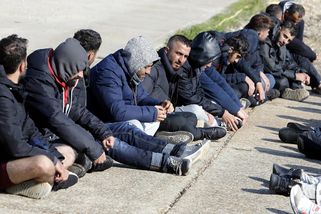 Ženy ve čtvrtek raději nevycházejí ven. V Británii roste odpor proti ubytovávání migrantů - Echo24.cz