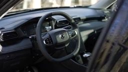 Benzinový motor, automat i plná výbava za půl milionu. Našli jsme crossover pro obyčejné lidi | Autosalon TV Prima