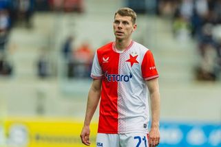 Douděra nejdražší posilou v klubové historii? Obránce Slavie může posílit účastníka Ligy mistrů