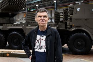 Založil sbírku na zbraně pro Ukrajinu. Řada lidí mě vymazala z mobilu, říká - Seznam Zprávy