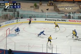 Výsměch, komedie, vztekal se Pastrňák. Boston pod širým nebem spílal zoufalým sudím - Sport.cz