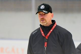 Vsetín odvolal hlavního trenéra - Sport.cz