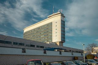 Koncesionářské poplatky pro ČT bude platit daleko víc lidí než doposud. Některé lidi to může klidně finančně položit...