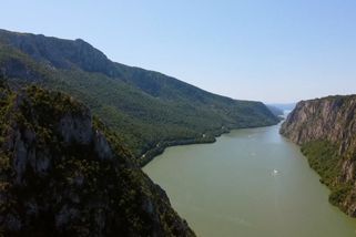 Nejkrásnější část Dunaje skrývá děsivé tajemství. Na dně leží stovky lodí i lidské ostatky | Fotr na tripu