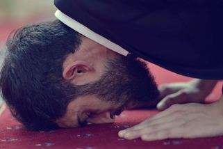 Skandál v Německu. Syřan recituje z Koránu a nemusí pracovat, úřady se ho bojí